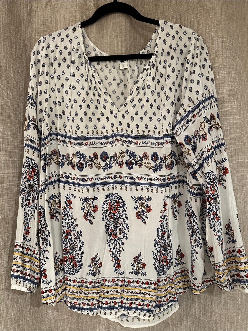 Women’s White Floral Boho V-Neck Blouse